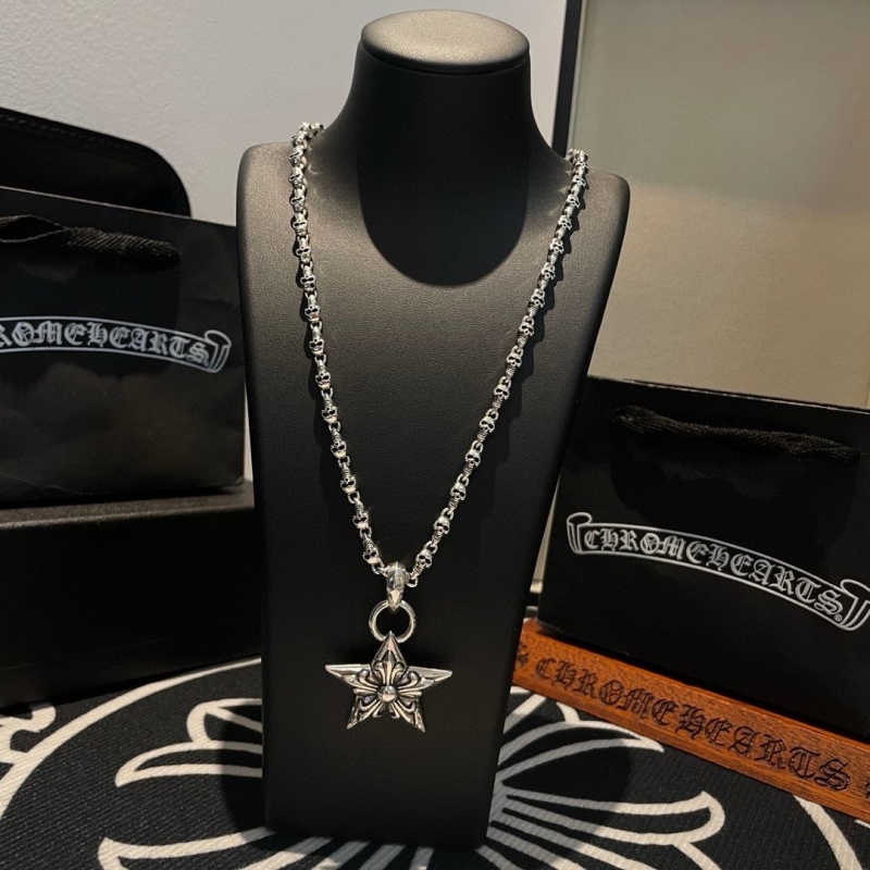 Ch*0me He**ts necklaces